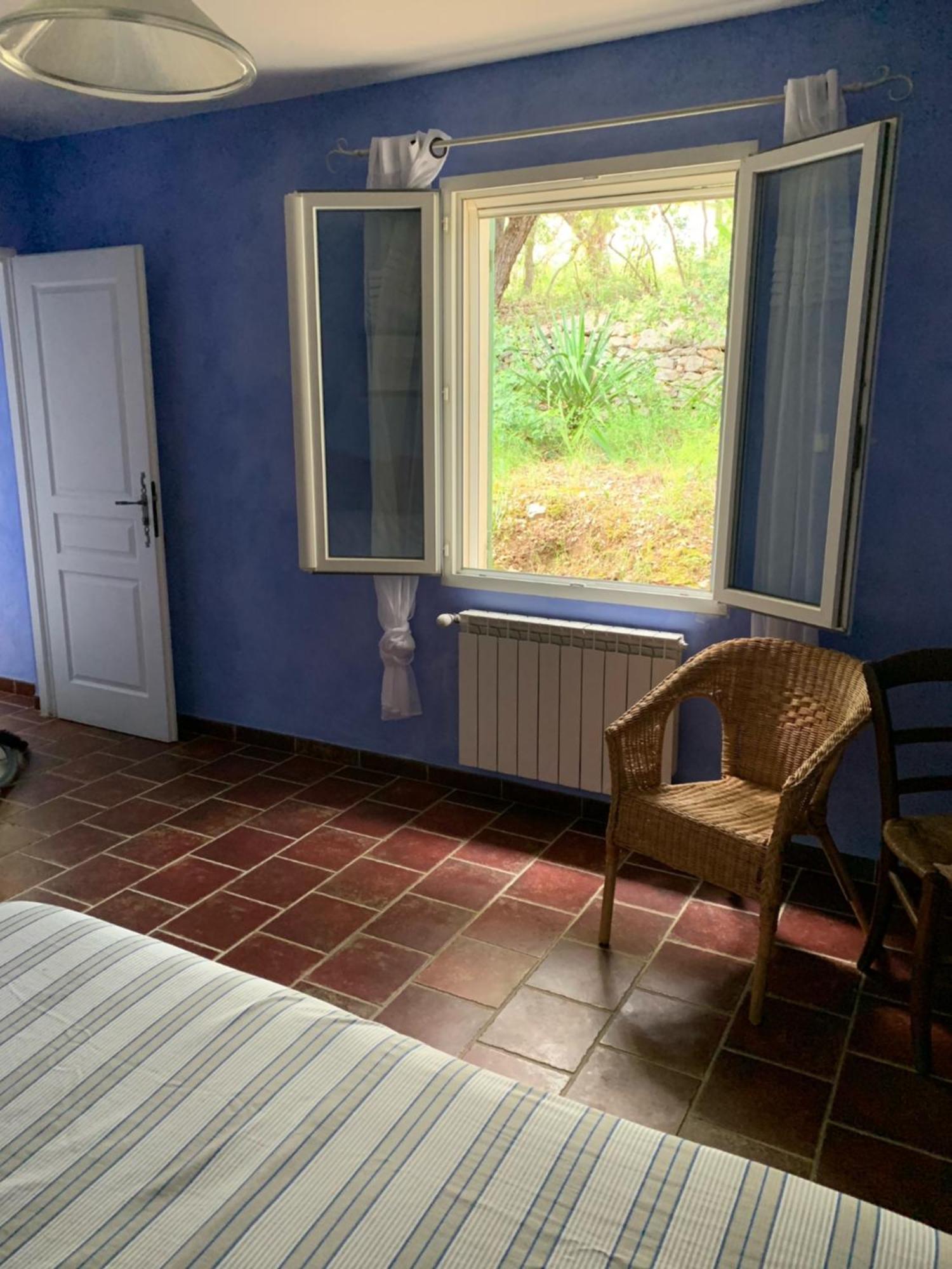 Ll Poulidetto Bed & Breakfast Lioux Ngoại thất bức ảnh